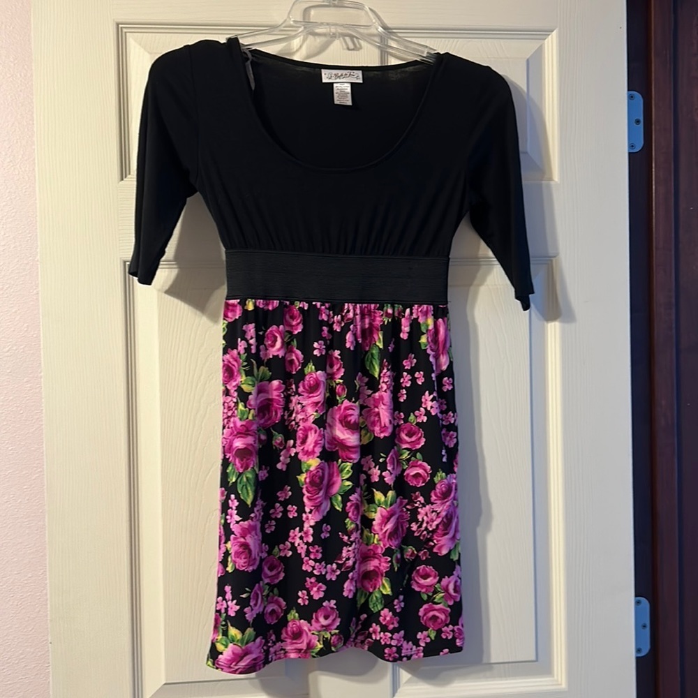 Belle Du Jour Black Purple Floral 3/4 Sleeve Dress Small